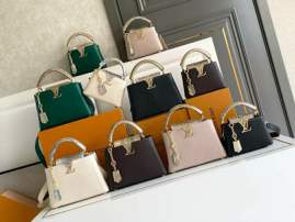 Picture of Louis Vuitton Handbags _SKUfw233924839fw
